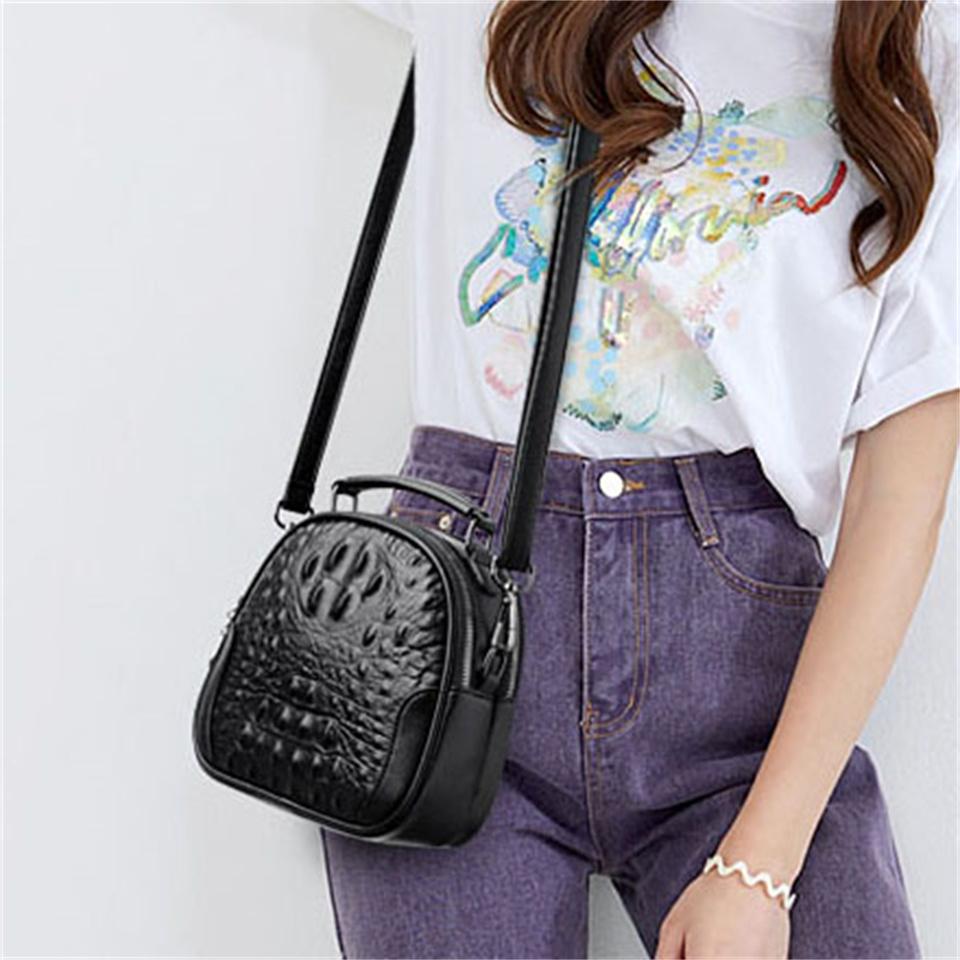 Vintage Crocodile-Embossed Leather Handbag Women's Top Handle Bag Adjustable Shoulder Strap Fashionable Unique Design