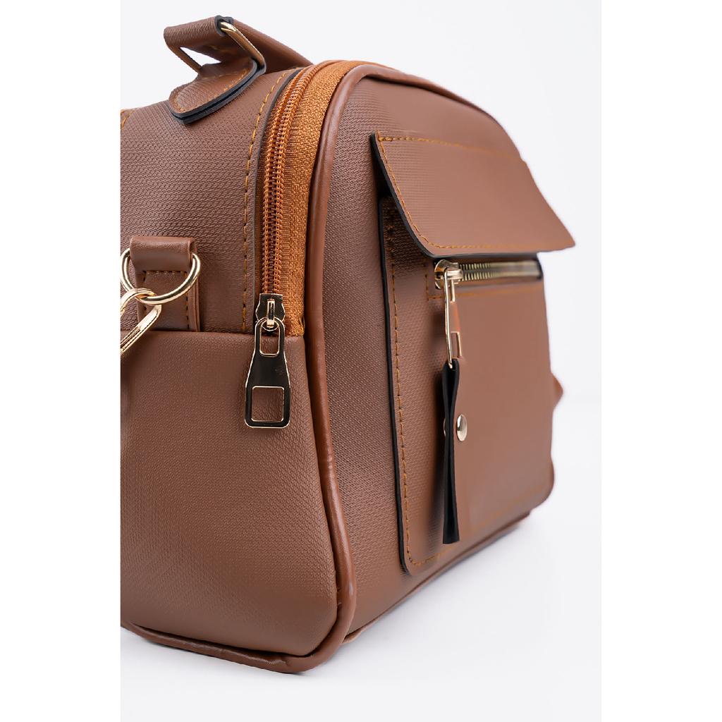 Damen-Hand- und Umhängetasche aus schwarzem Lacost-Leder mit 3 Fächern und verstellbarem Riemen