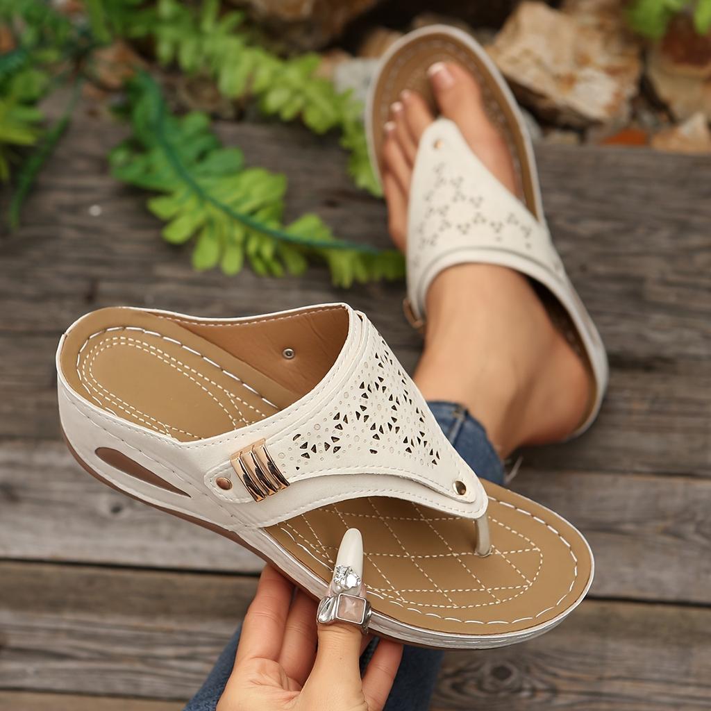 Elegant Women's Slide Sandals Comfortable Mid-Heel Round Toe Design, Easy Slip-On Casual Shoes
