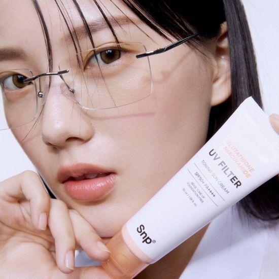 SNP Glutathione Niacinamide UV Filter Toning Sunscreen 50ml (+20ml)