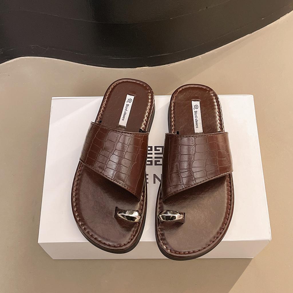 2025 Summer New European Products Personalized Toes European and American Style Flat Bottom Cool Slippers Women Wear Beach Sandals Soft Sole Drag