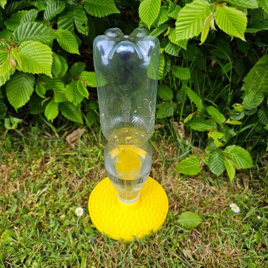 Automatic Water Dispenser for Bees, Chicks Water Feeder, Bee Water Dish, Compatible with Standard Plastic Bottles for Garden Backyard (Bottle Not