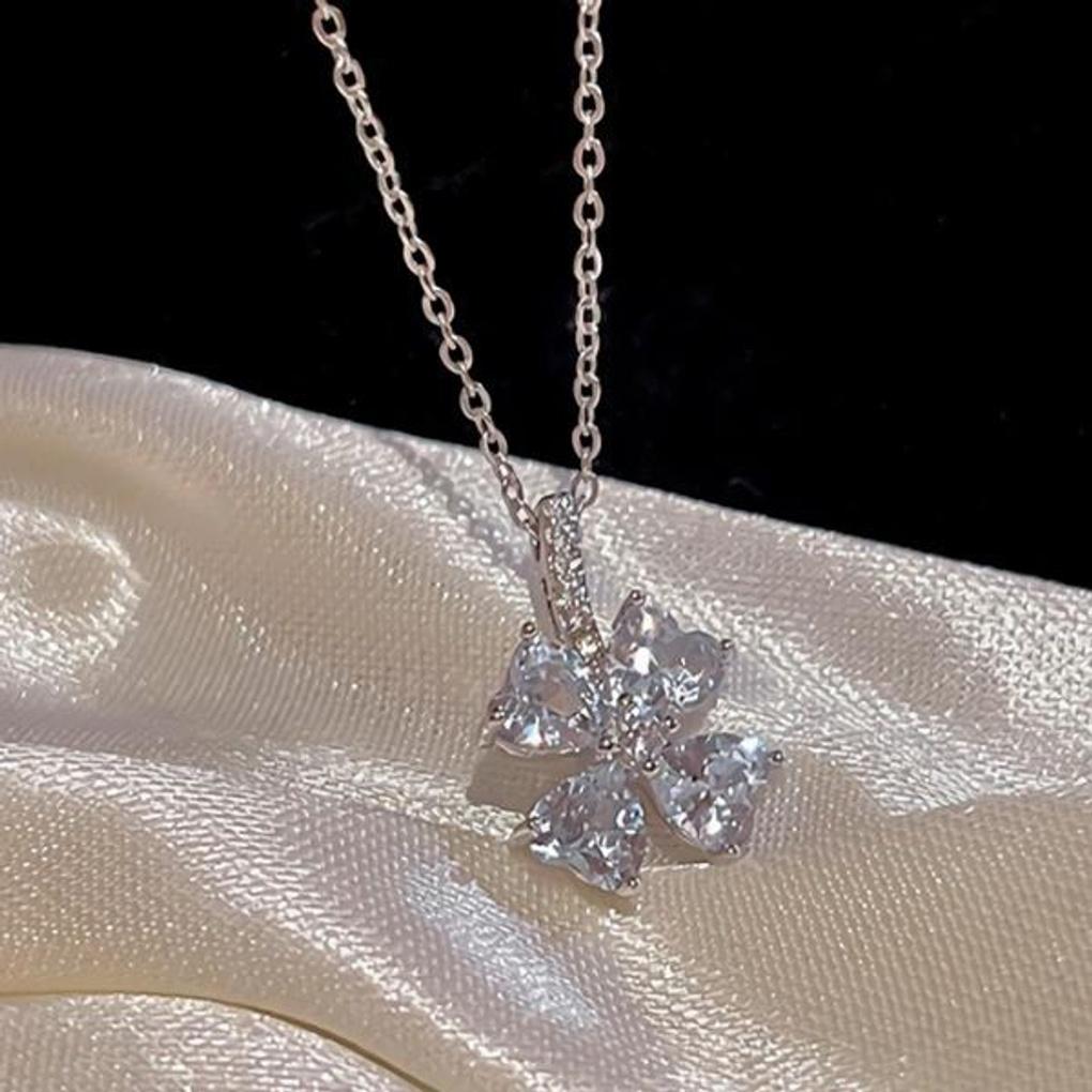 Women's Glass Big Flower Pendant Necklace