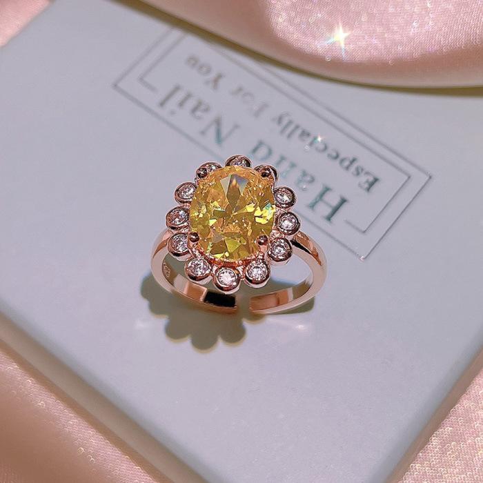 

Комплект из трех предметов «Подсолнух», кольца, серьги, ожерелья, инкрустированные бриллиантами