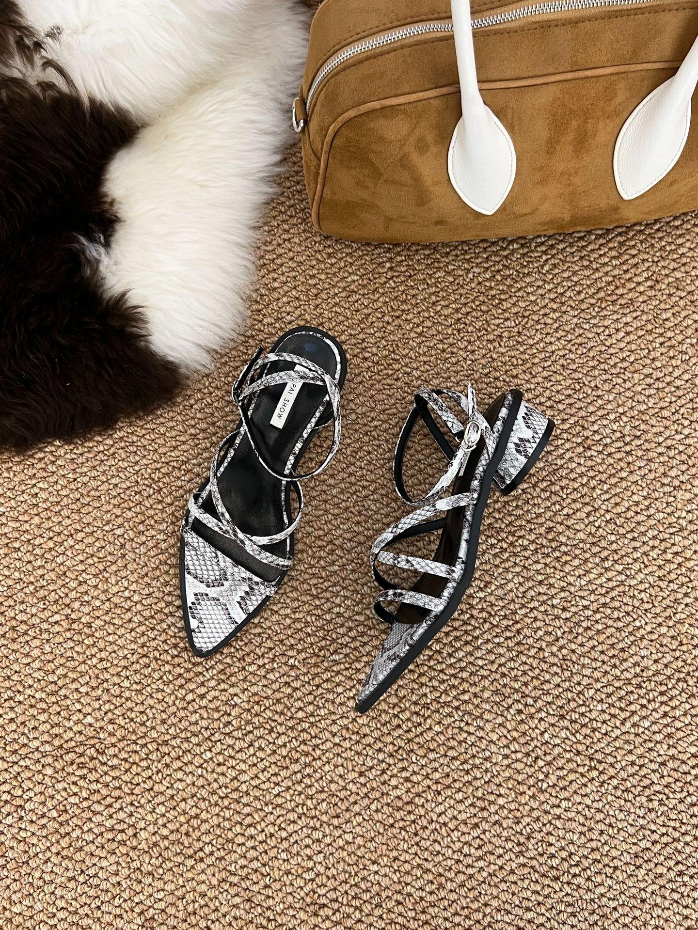 

2025 spring and autumn new fashion small fragrant wind slope heel sandals girl wearing half slippers fairy strap sandals girl 39 золотой