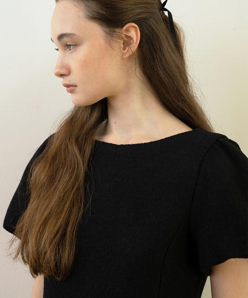 Aejeuipeu Celine Puff Dress (Black)