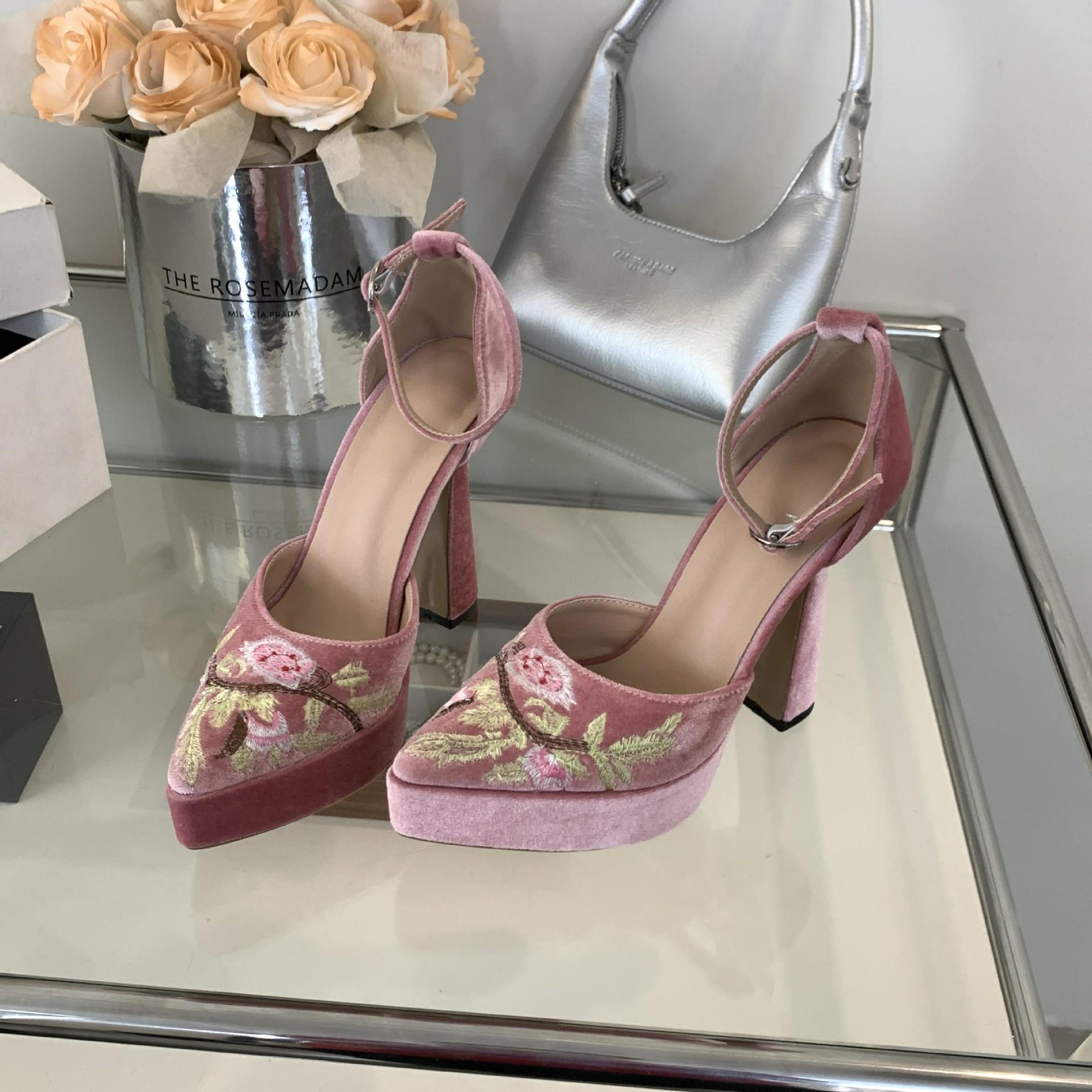 

High Heeled Women s Shoes Embroidered Flower Pointed High Heeled Hollow Single Shoes Platform Heels Zapatos De Mujer 35 рожевий