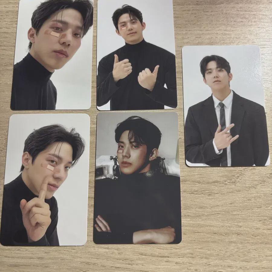 

Daysix Helped Band-aid Photo Card Batch