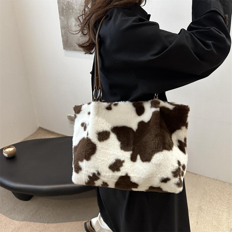 Large Capacity Shopper Bags For Women Winter Travel Tote Bag Cow Printing Plush Shoulder Bag Ladies Designer Handbag