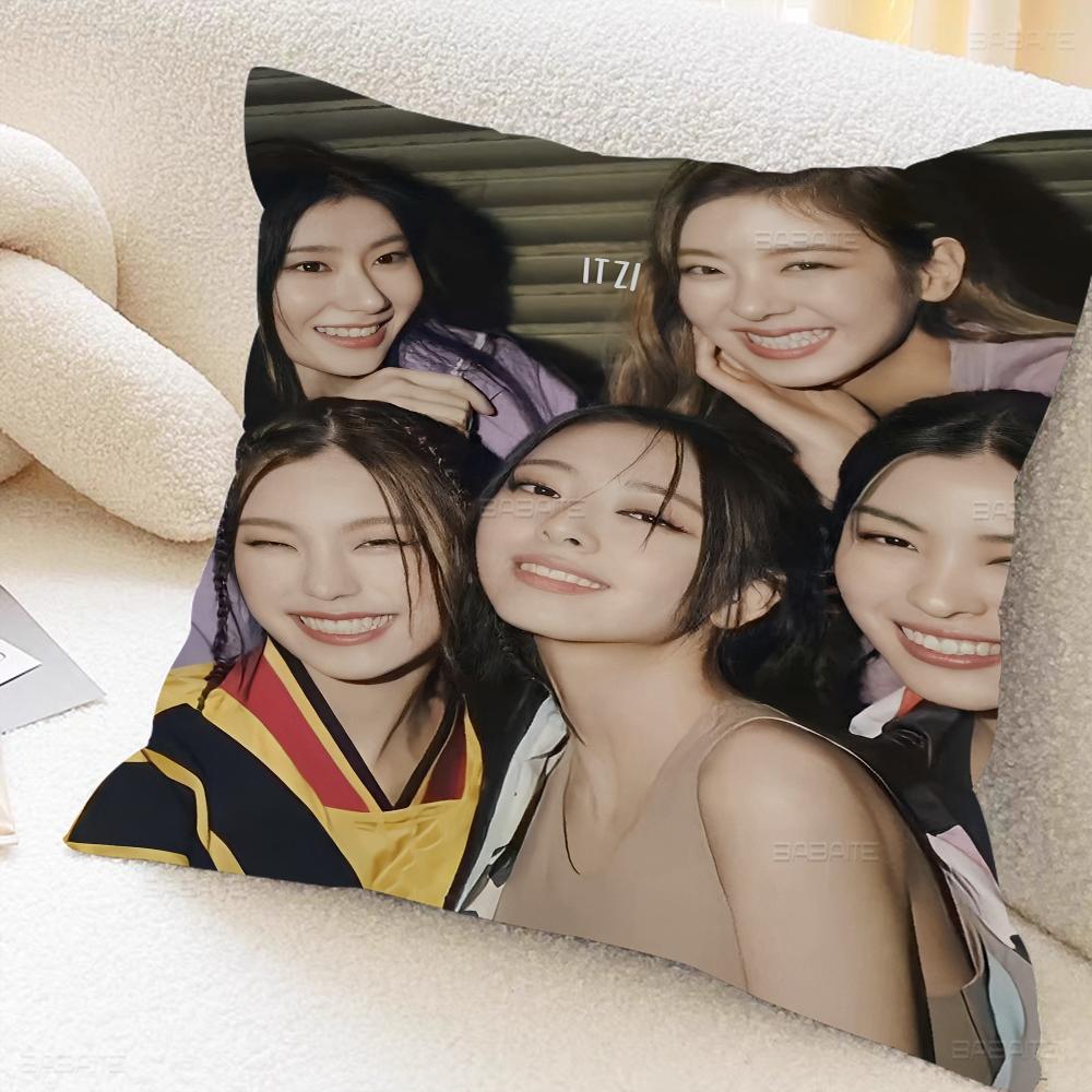J-YP I-itzy Girls 45*45cm Cushion Cover Pillow Cover Decor Pillowcase Home Pillowcase For Couch Pillow