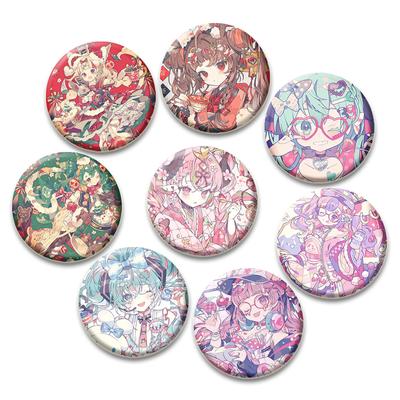32/44/58mm Spille con Spilla Figura Cartone Animato Hatsune Miku Cosplay Spilla da Cantante per Colletto Zaino Cappello Accessorio Spilla Smaltata Anime Fatta a Mano