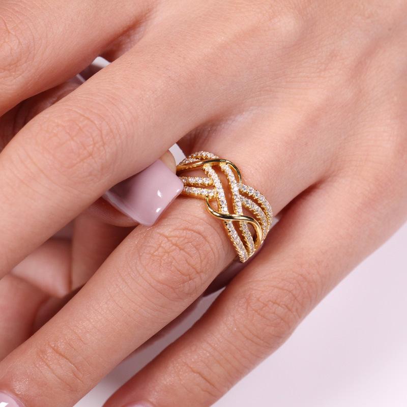 Light Luxury Haute Couture Wavy Multi-Layer Lines, Diamond-Encrusted Ring Female Personality Niche Banquet, Exaggerated Hollow Ring