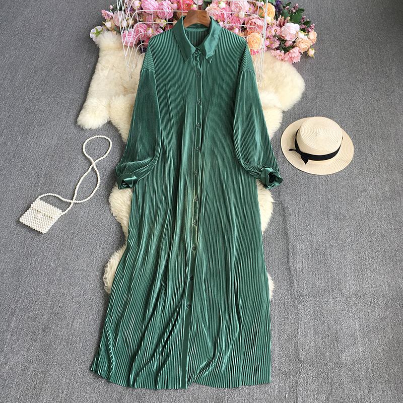 Letnia, jednokolorowa, luźna plisowana sukienka z klapami