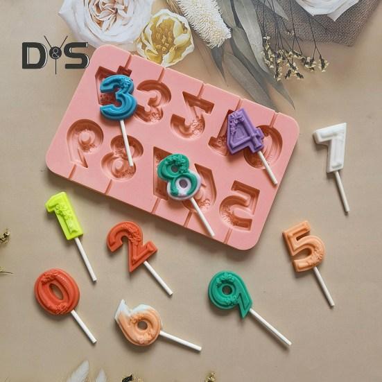 Flexibel chokladform för mångsidigt användbar numerisk klubba för konditorivaror