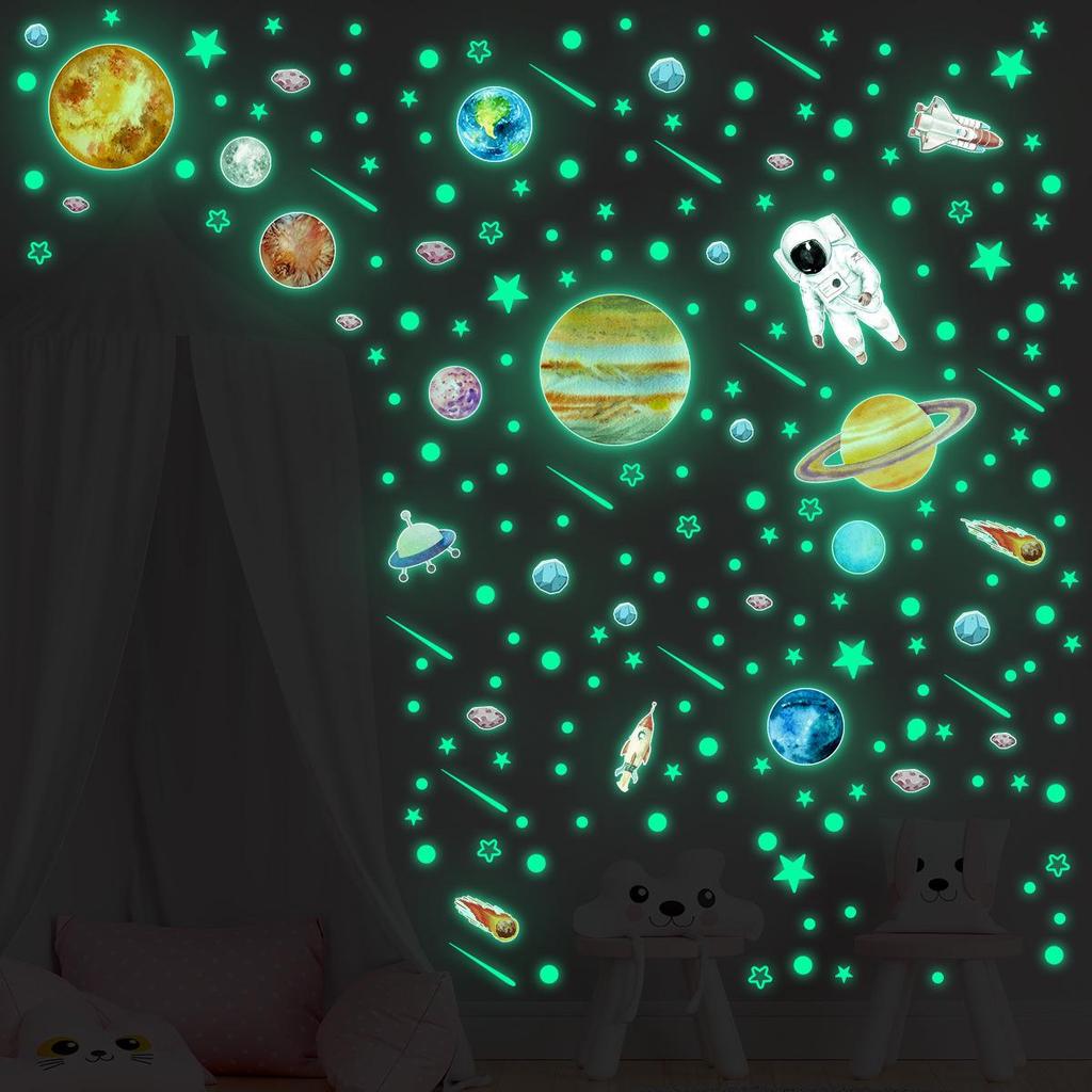 Luminous Nine Planets Astronaut & Meteor Fluorescent Wall Stickers
