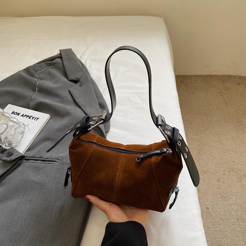 Autumn new cool pull girl niche leather zipper single shoulder portable underarm bag retro bag woman