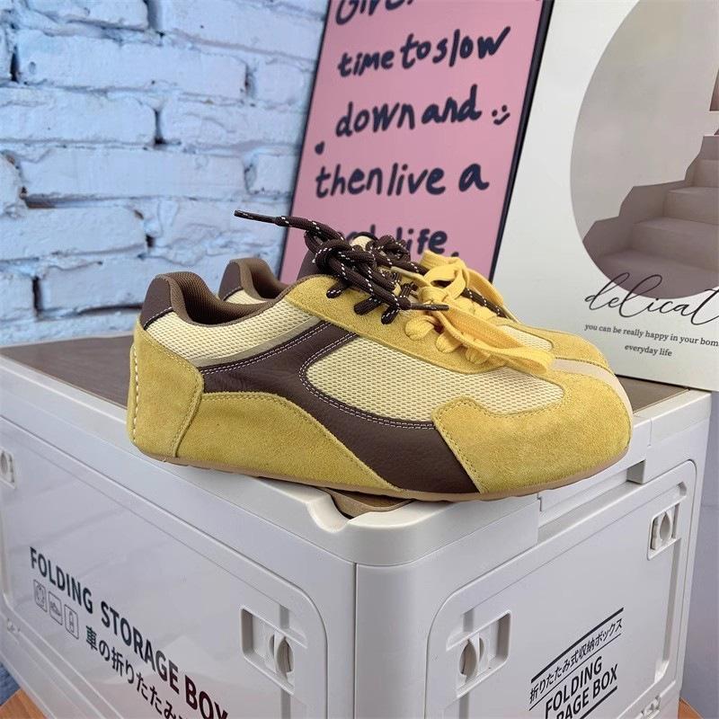 Niche Design Retro Moral Training Shoes Women's 2025 Spring and Autumn New Flat Bottom Inner Heightening Board Shoes Casual Mesh Sports Shoes