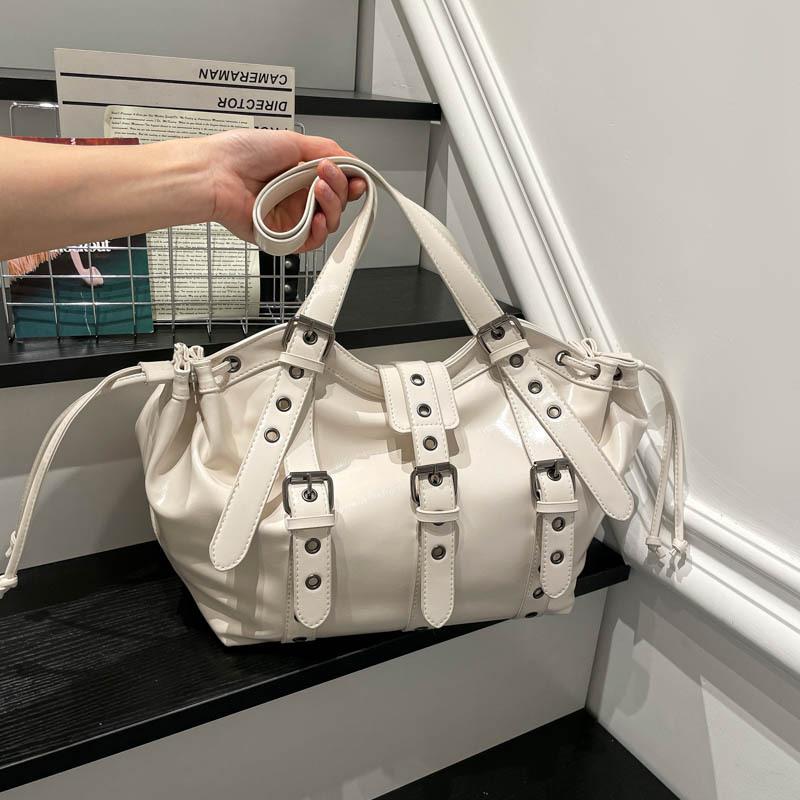 Bolsa de Ombro com Cordão para Motocicleta Estilo Retrô Bolsa Tote de Couro Sintético Fivela Simples Casual Grande Capacidade Bolsa de Ombro para Comutação Nova