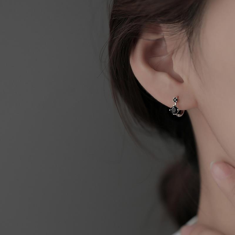 

Винтажные серьги с двойными бриллиантами Нежные Компактные Легкая роскошь Холодный бриз Простой стиль Индивидуальность Мода Женские Элегантные Классические Аксессуары