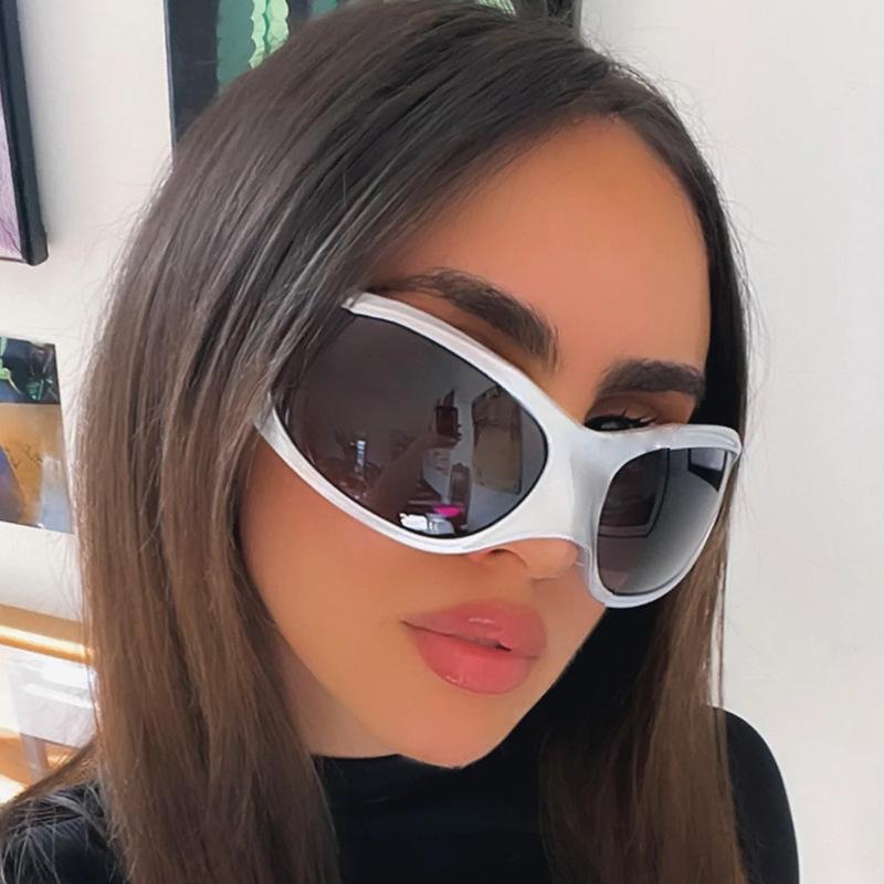 Fashion Brand Designer Luxury Oversized Cat Eye Sunglasses Women For Men  Vintage Punk Sun Glasses Outdoor Sport Goggles