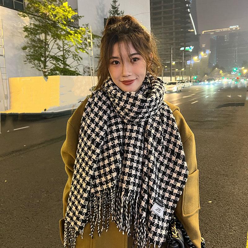 Autumn and winter Korean version of street fashion versatile plaid scarf female retro versatile thickened warm scarf student couple