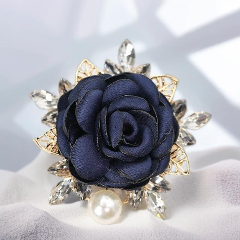 Exquisite Rhinestone Flower Brooch: Versatile Women's Suit & Evening Dress Pin