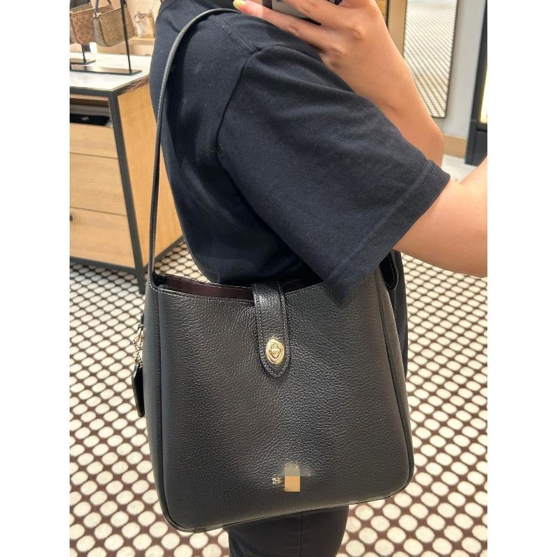 New commuter fashion versatile shoulder messenger bag versatile trend women s bag size: 25*8*22cm