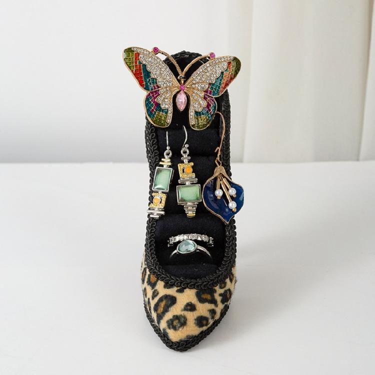Dekorativer High Heel Schmuckhalter mit weichem Flanellfutter zur Aufbewahrung von Ringen und Ohrringen Ausstellungsständer