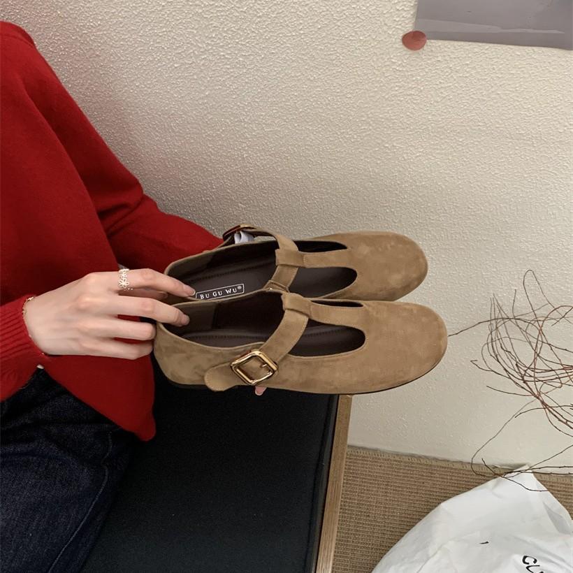 Retro flat-bottomed Mary Jane shoes for women's 2025 summer new round head versatile comfortable soft sole T-buckle strap single shoe trend