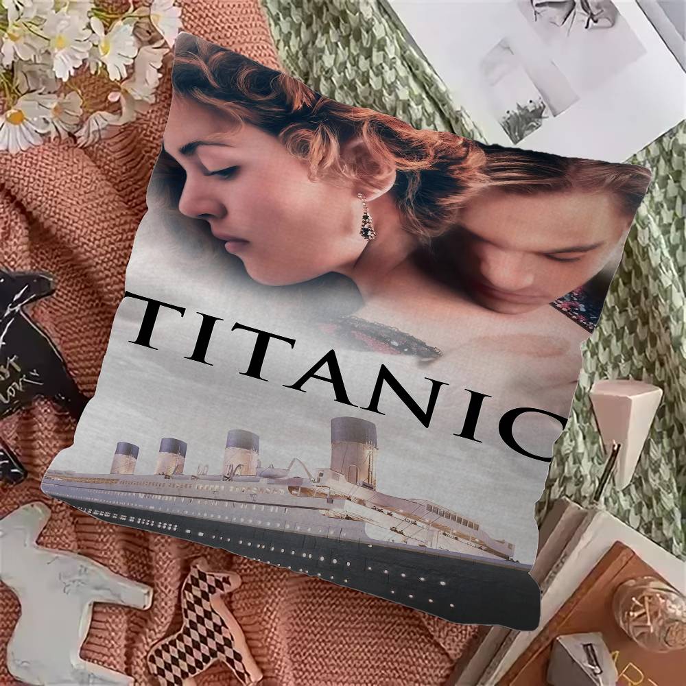 Titanic Movie Poster Classic Romantic Love Maple Design Cushion Cover Happy Autumn Harvest Decor Holiday Decorati Pillow Cover