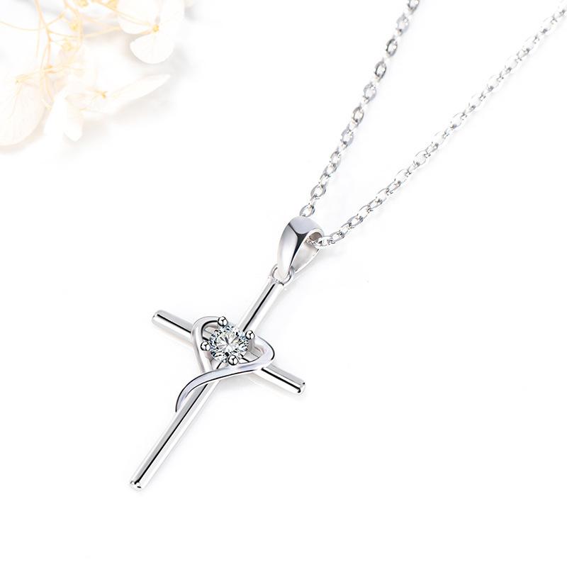 Love Heart-shaped Cross Necklace for Women, Personality Belief Pendant Collarbone Chain