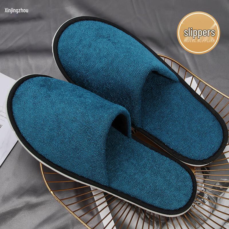 Одноразовый набор гостиничных принадлежностей с тапочками