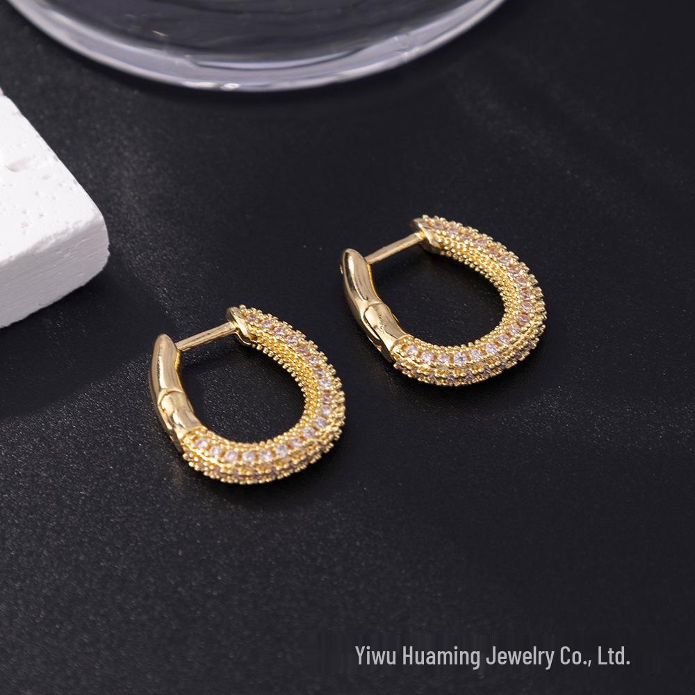 Stylish Gold Circle Ear Cuffs - Light Luxury Jewelry for Trendy Women
