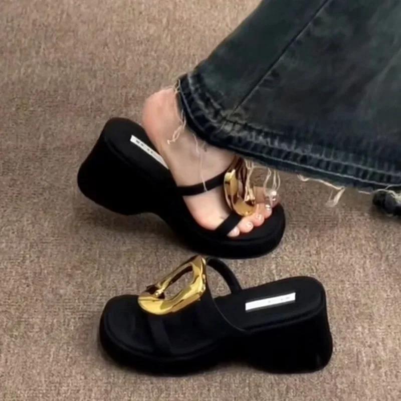 2025 New Summer Chunky Women Slippers Fashion Metal Decoration Casual Rome Style Female Platform Thick Heel Sandals
