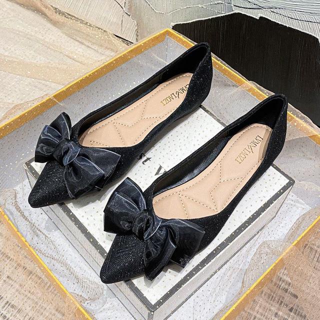 2024 Женские туфли на низком каблуке с неглубокой горловиной и бабочками элегантные удобные для вечеринок женские французского стиля модные повседневные туфли на плоской подошве 33 чёрный 3387₽