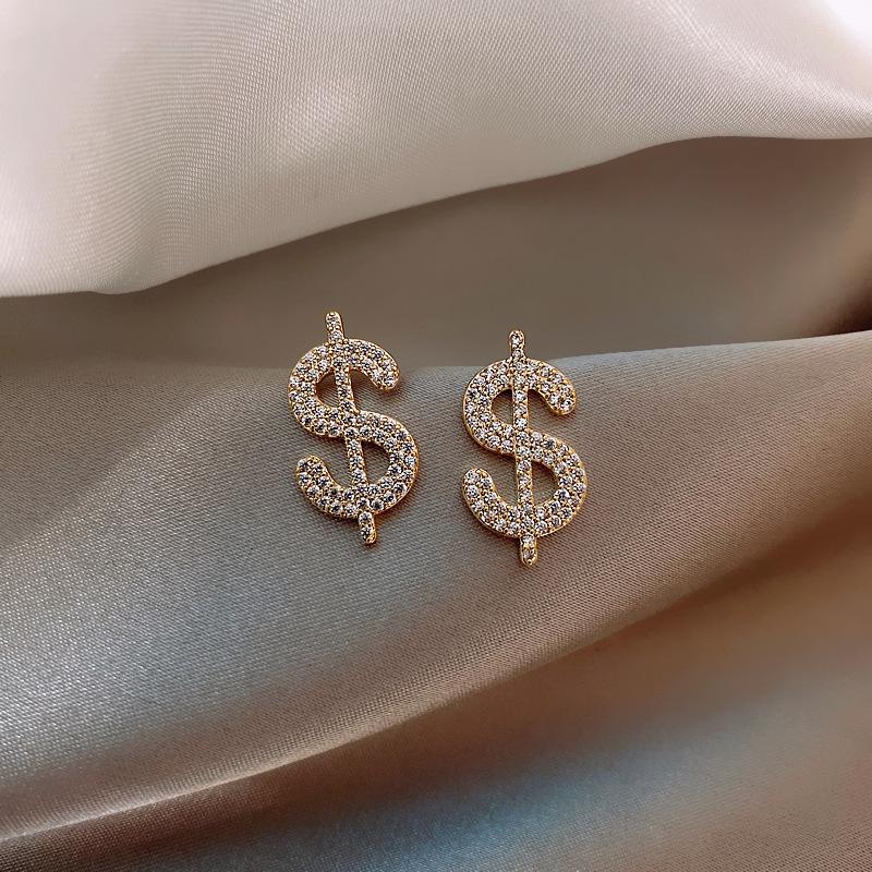 

Exaggerated Dollar Rhinestone Earrings: European-American Fashion Diamond Studs