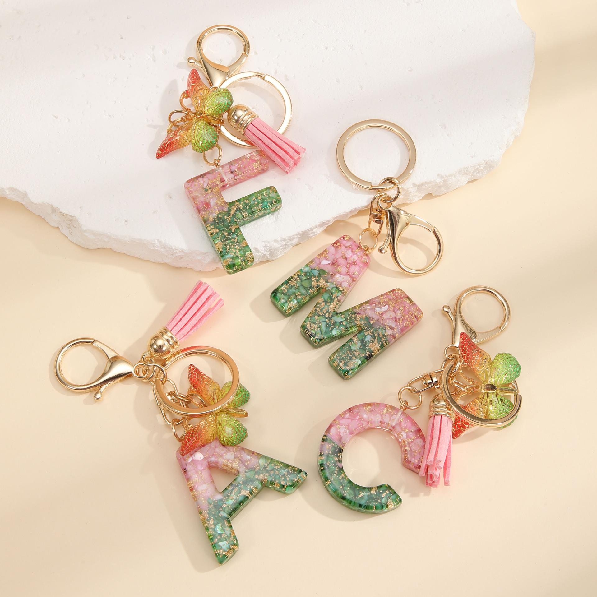 Брелок-буква из смолы Розовый Английская Буква Блестки Эпоксидная Бабочка Украшение Хрустальный Брелок С бахромой