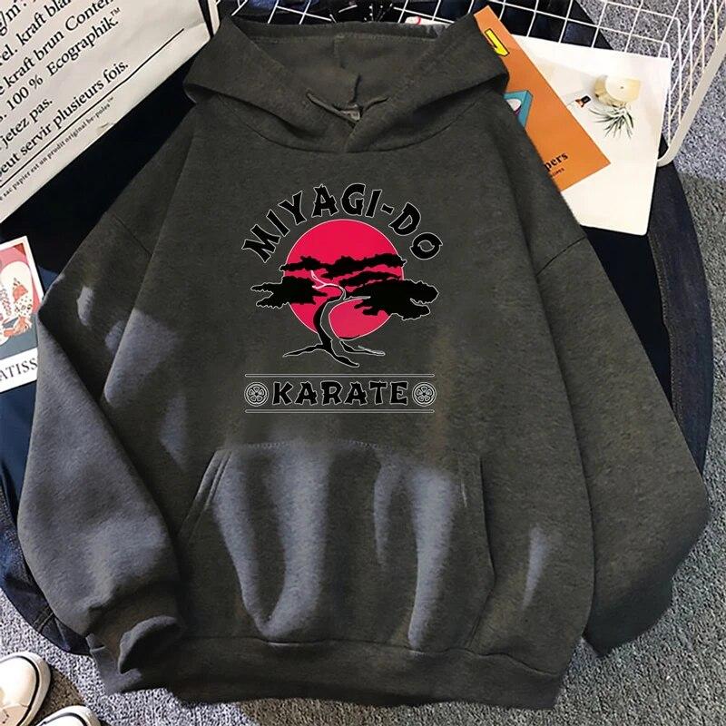 

Толстовки с капюшоном Cobra Kai, забавная толстовка в стиле Мияги, индивидуальная толстовка с капюшоном для каратэ, Harajuku, толстовка с капюшоном для девочек, пуловер с длинными рукавами, спортивная одежда в стиле хип-хоп 3XL