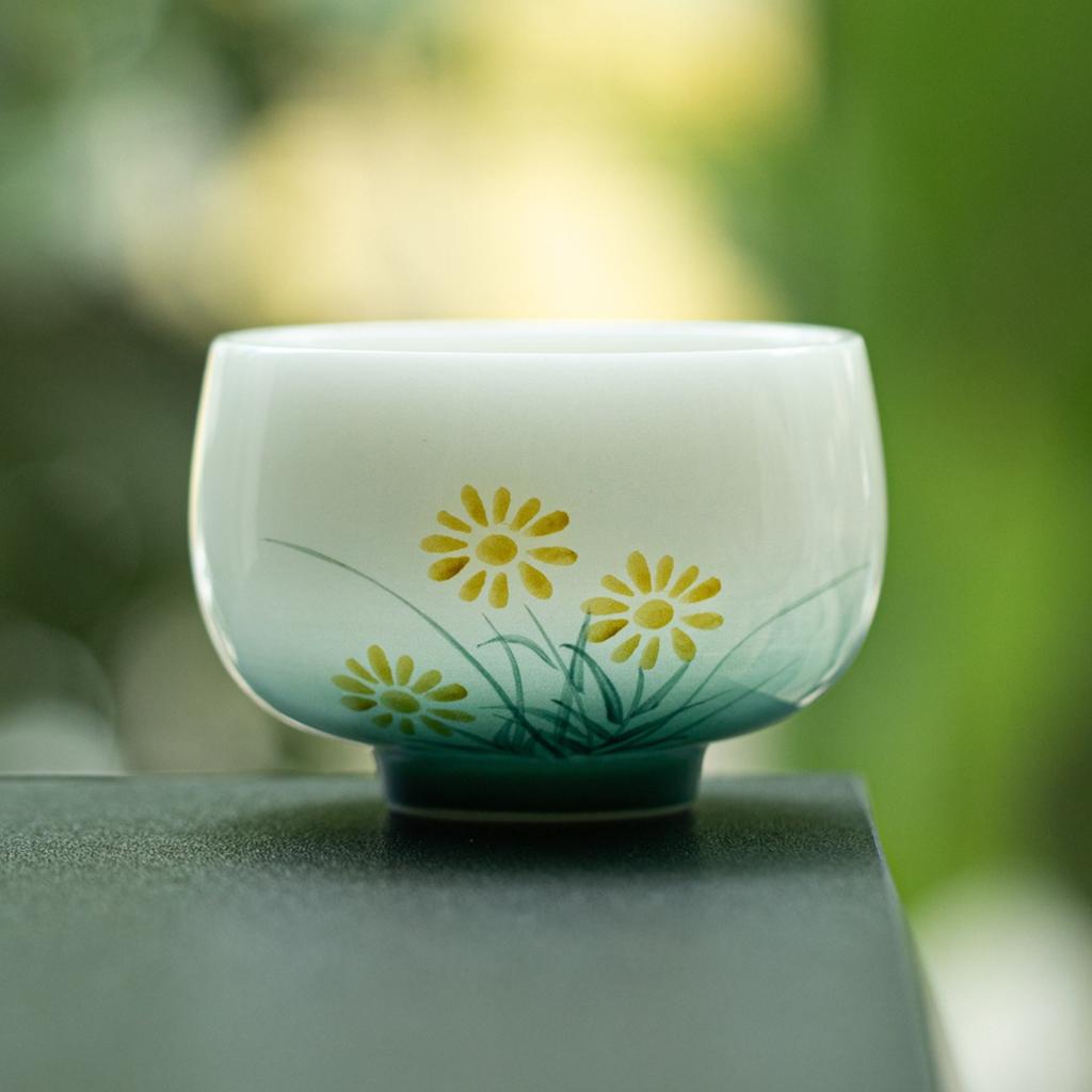120ML Hand Painted Ceramic Tea Cup Chinese Gongfu Tea Set Master Cup Zen Meditation Porcelain Cup