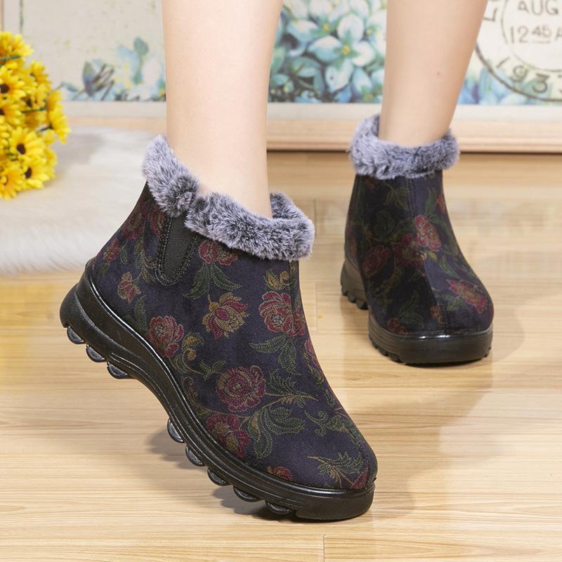 Winter Old Beijing Cloth Shoes Women's Velvet Warm Women's Snow Boots One Pedal Middle-aged and Elderly Mother Shoes Elderly Cotton Boots