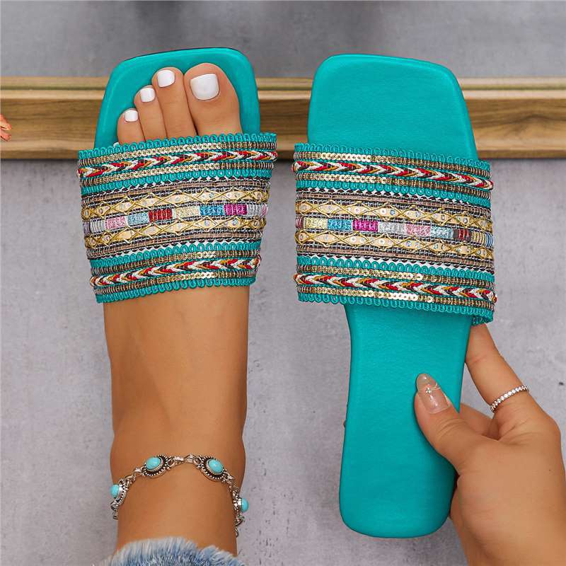 

Этнические сандалии на плоской подошве женские 2024 новые повседневные богемные шлепанцы на одно слово внешнеторговые большого размера 43 зелёный