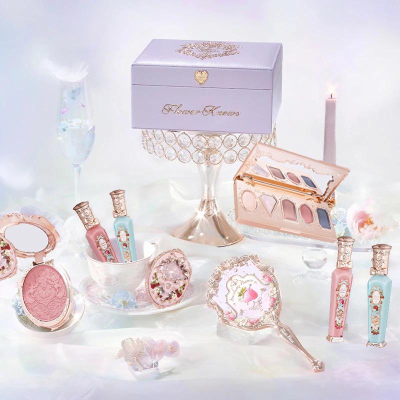 Flower Know Fresas Rococó Set de Regalo Todo en Uno Kit de Maquillaje Completo Profesional Espejo de Jardín Polvos Rubor Crema Labial Flowerknows
