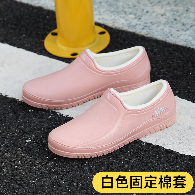 Low-top water shoes women's non-slip fashion new adult outdoor waterproof shoes kitchen shallow mouth work shoes