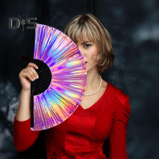 Bunter Kung-Fu-Fächer, holografischer, faltbarer PVC-Fächer, ergonomischer Griff, sanftes Öffnen und Schließen, Performance-Fächer, Volkshandwerks-Fächer