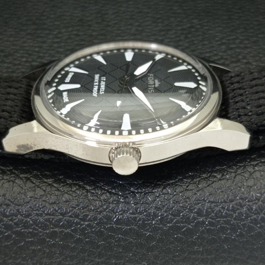 HAND-WINDING VINTAGE SWISS MENS REFURBISHED BLACK COLOR DIAL WATCH a500025-2 R151a-a500025