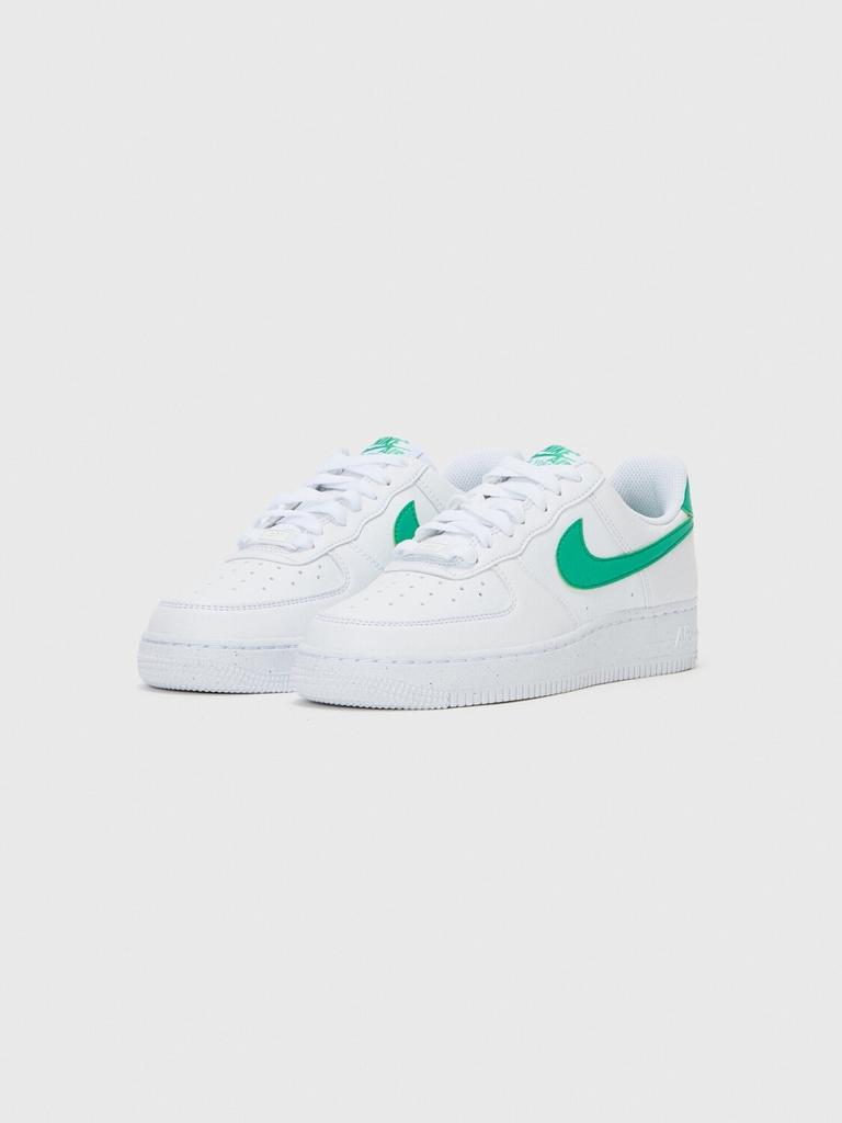 Кроссовки Nike Air Force 1 '07 SE Suede женские белые DV3808-108