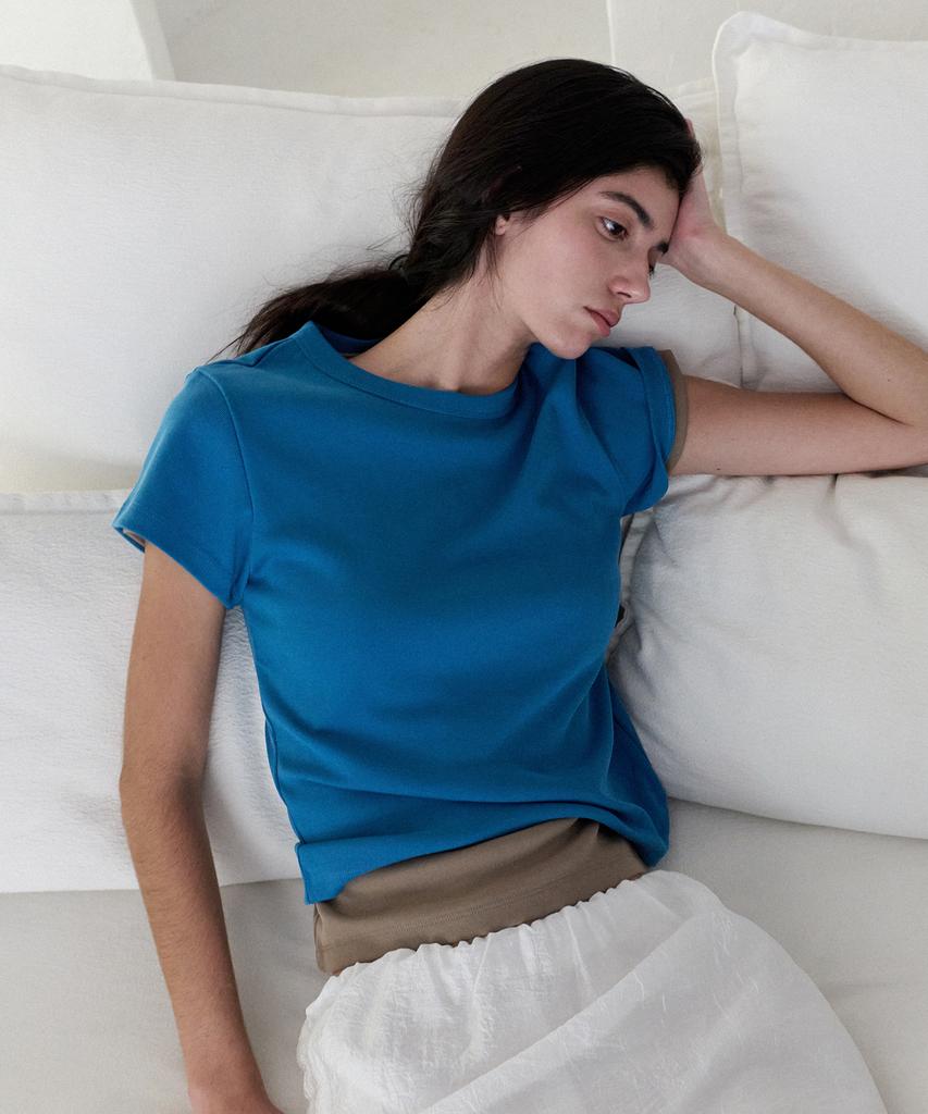 ANDNEEDS Bessette Half Tee (Blue)
