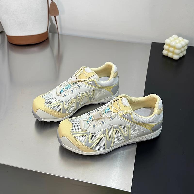 Breathable mesh running shoes outdoor versatile hiking shoes women's summer new buckle casual running shoes