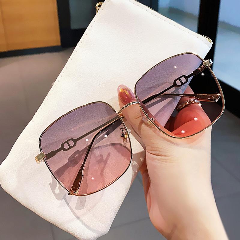 Fashion Gradient Color Lens Women's Sunglasses Square Shape Metal Frame Sunglasses Women UV Protection Women Sun glasses