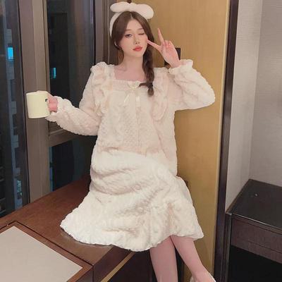 Γυναικείο Βελούδινο Νυχτικό Μεγάλου Μεγέθους - Χαριτωμένο Γλυκό Στυλ Πριγκίπισσας με Τετράγωνη Λαιμόκοψη για Φθινόπωρο και Χειμώνα.